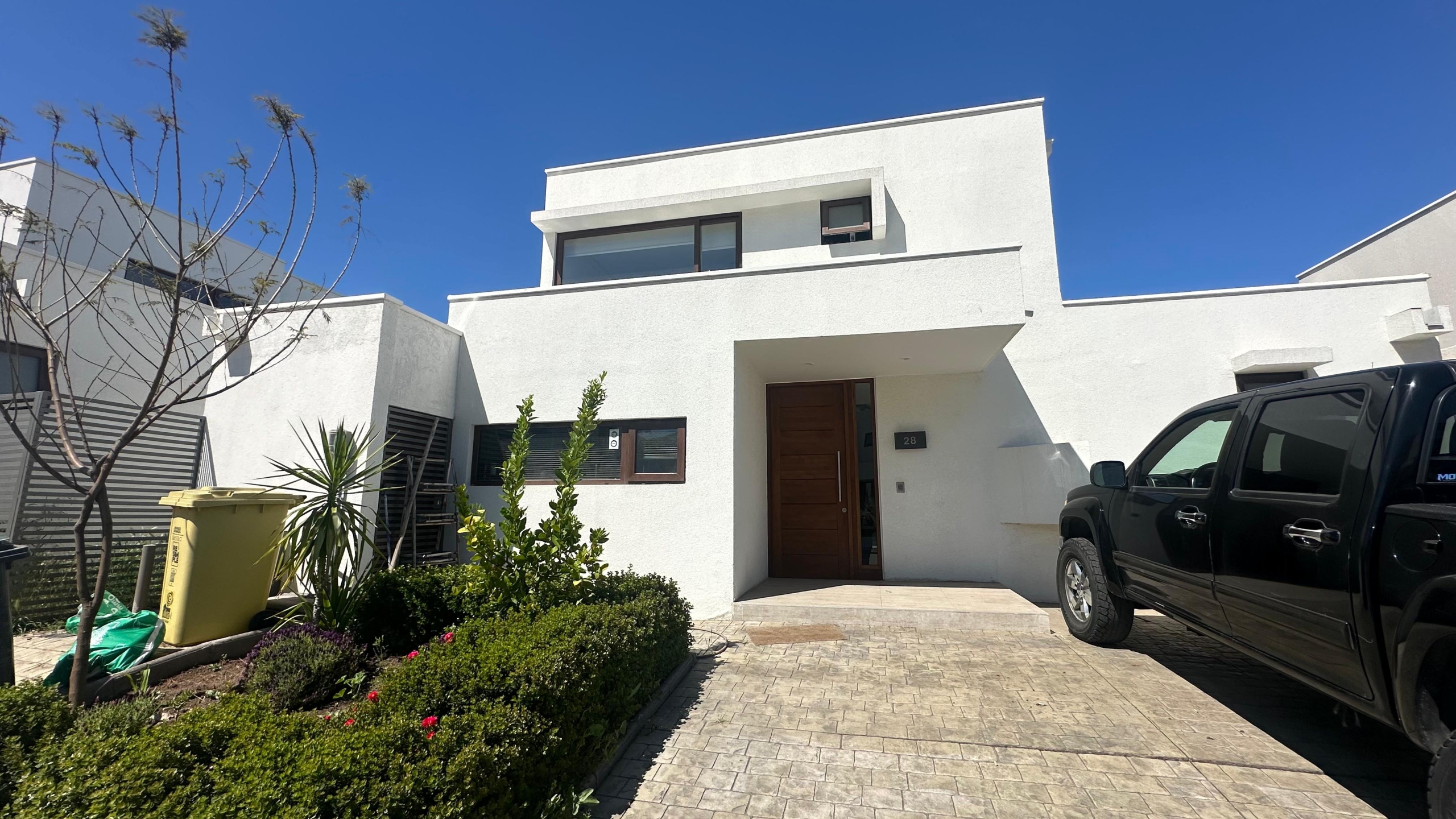 WhatsApp Image 2025-09-26 at 2.52.11 PM